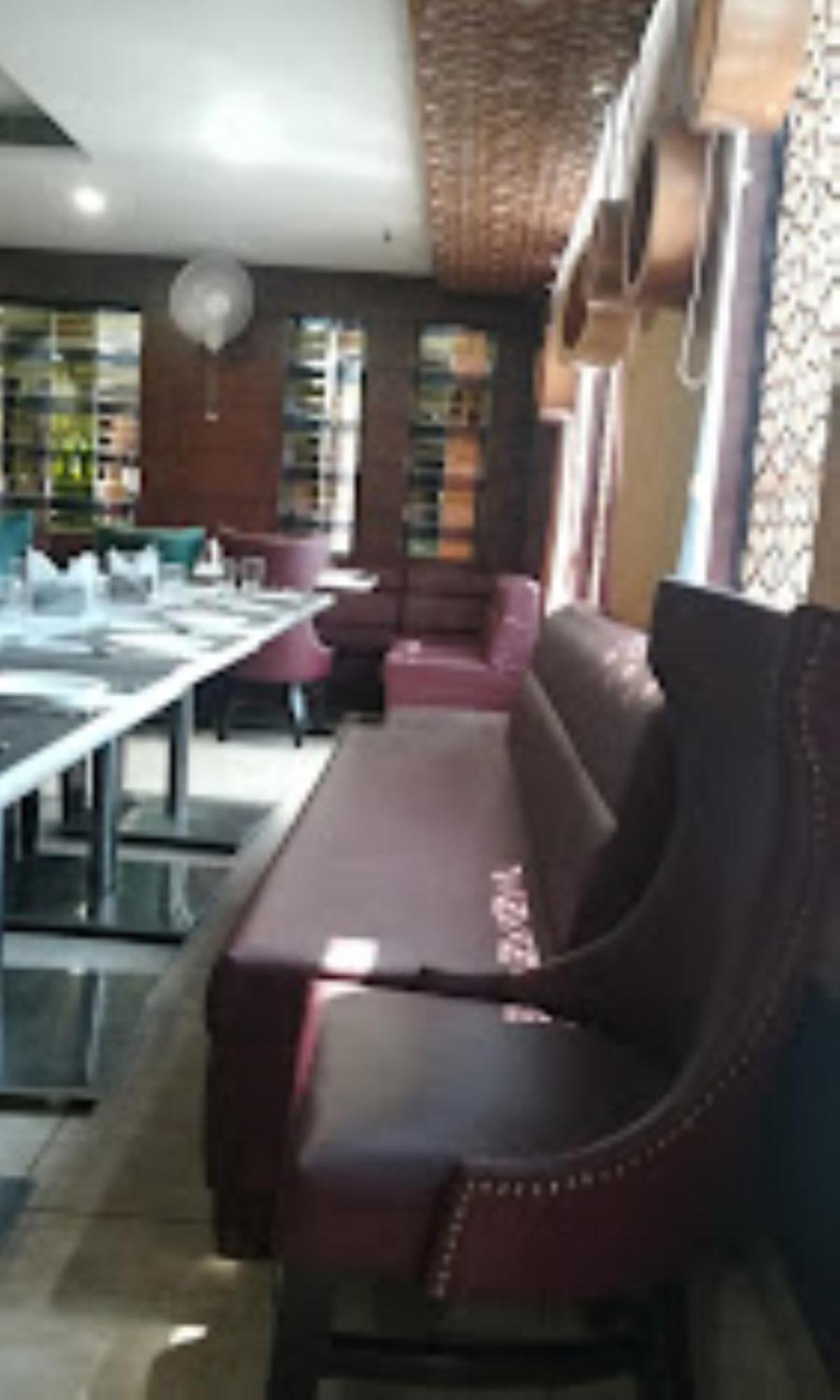 Hotel Royal Palace Hapur Екстер'єр фото